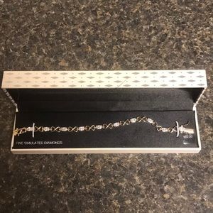 Gorgeous simulated diamond – heart tennis bracelet